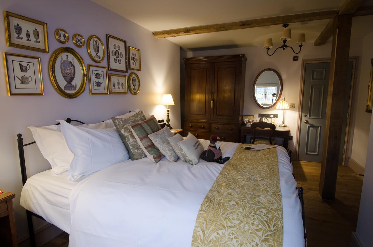 Hotel 1777. At The Albion Wimborne Minster Exterior foto